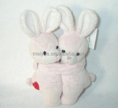 China Soft Stuffed Plush OEM Design Plush Hug Rabbit Toy for sale