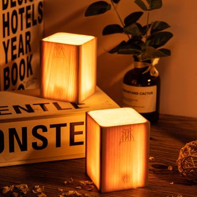 China Modern Wooden Night Light LED Bedside Lamp Bedroom Atmosphere Atmosphere Decor Home Desk Table Lamp for sale