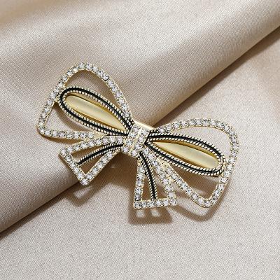 China Elegant Hair Claw Clip 40 Styles Fashion Bridal Hair Accessories Clips For Girls Women for sale