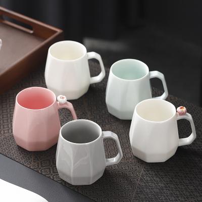 China 370ml Ceramiccoffee Viable Mug Creative Pinch Flower Styling Household Water Cup Large Capacity Coffee Cup With Handle for sale