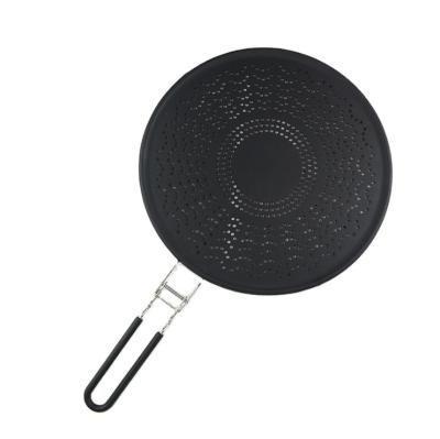 China Viable Strainer With Stainless Steel Handle Pot Cover Folding Silicone Splatter Screen for sale