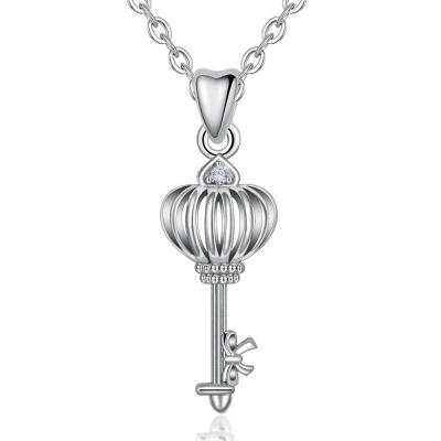 China FASHIONABLE 925 Sterling Silver Crown Design Custom 925 Sterling Silver Key Pendant Necklace for sale