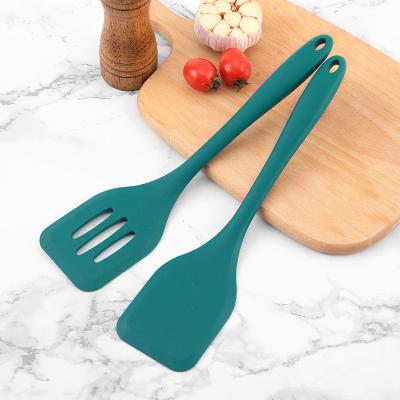 China Customized Viable Thermal Resistance Silicone Kitchen Cookware Silicone Turner For Baking for sale