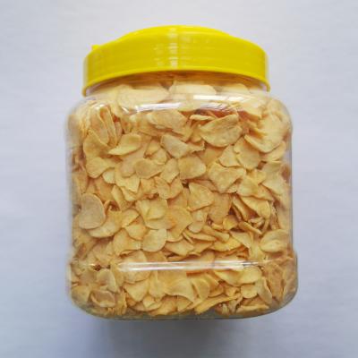 China Delicious Dish Spice Dried High Quality Fried Garlic Flakes For High End Market Used For Cooking Potatoes And Vegetables for sale