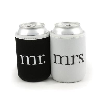 China OEM Waterproof Custom Printing Wedding Party Quilted Drinks Quilted Coozies Can Cooler Sleeve With Base For Mr. & Mrs. for sale