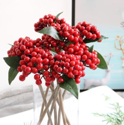 China European style indoor Nordic green berry gift decoration emulation flower berry branch living room decorations Christmas flower emulation for sale