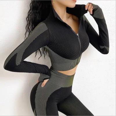 China Breathable Long Sleeve Yoga Set Plus Size Sportswear Fitness And Yoga Wear for sale