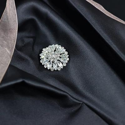 China Washable Rhinestone Crystal Embellishments Ribbon Sew On Champagne Apparel Buttons for sale