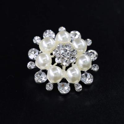 China Washable Ribbon Pearl Rhinestone Buttons Crystal Sew On Clothing Buttons for sale