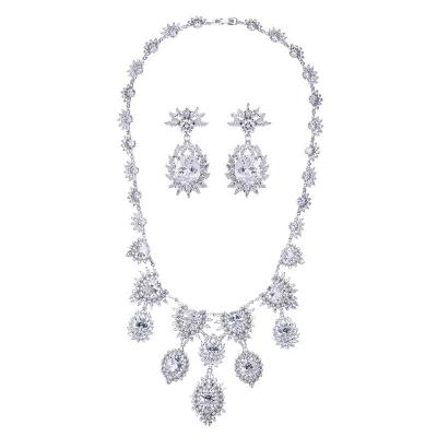 China CLASSIC White Gold Plated Jewelry Set With White Cubic Zircon AAA Bridal Necklace Earrings Set Crystal Bridal Wedding Jewelry Set for sale