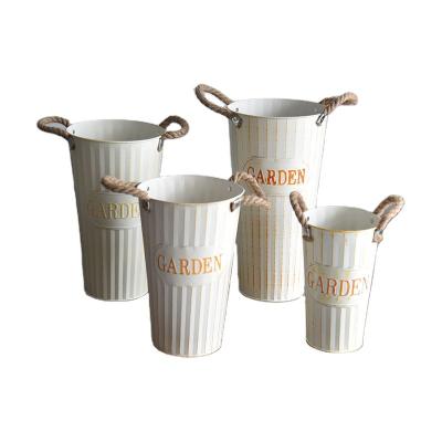 China New-fashion Flower Shop Decoration Iron Bucket Dried Flower Bucket American Flower Tube Floor Vase Iron Bucket for sale