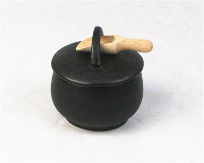 China Drum Shape Sustainable Ceramic Canister With Lid Stoneware Utensil With Cover for sale