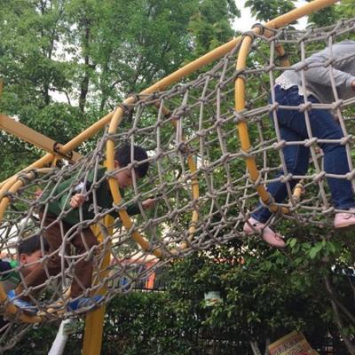 China Customizable Full Color Extensile Kids Climbing Net Wall Outdoor Kids Climbing Safety Rope Net for sale