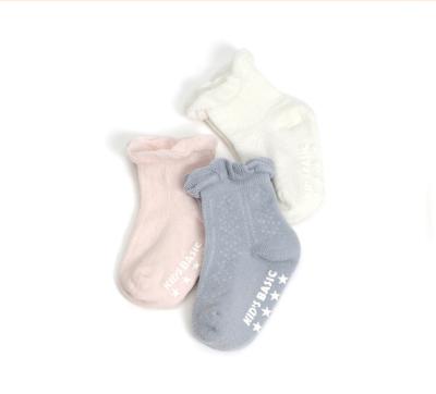 China Breathable Boneless suture children's socks 0-5 years old spring and summer Solid Color Thin cotton loose mouth baby socks for sale