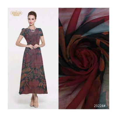 China Stain Resistant Burgundy Setting Print Pattern Dress Fabric Silk Material Silk Avoid Yu Cloth for sale