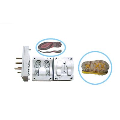 China Italy Type Baseboard Shoe Molding , Double Color Tr Sole Mould for sale