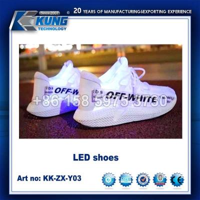 China El zapato de nylon de la talla 39-45 LED que hace los materiales ata no impermeable en venta