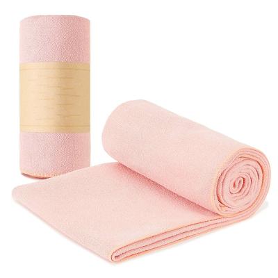 China Custom Eco-Friendly Microfiber Yoga Mat Non-slip Warm Yoga Exercise Towel With Pockets for sale