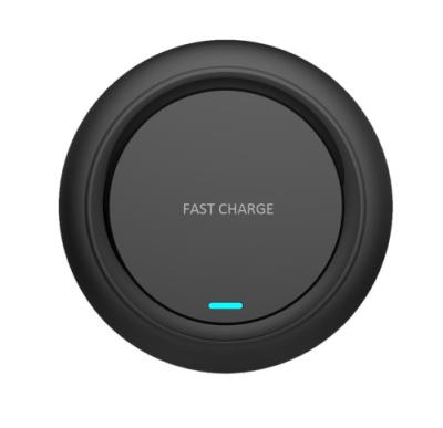 China 2019 7.5W 10W Qi Fast Charging Stand of HOT High Speed ​​Wireless Charger Portable Wireless Charger Q18 for IOS Android Phones for sale