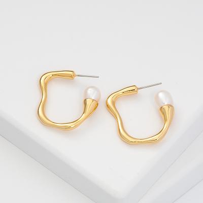 China fashion & Wholesale Custom Vintage Gold Plated Geometric Pearl Circle Earrings for sale