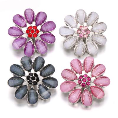 China Button Affordable Chunky Flower Crystal Alloy 18mm Sun Charm Ginger Snap Button Fit Necklace Bracelets DIY Jewelry for sale