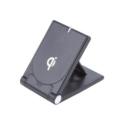 China Multiple U Port Output Customized Vertical Angle Charger 5W Angle Adjustable Desktop Folding Wireless Charger For Smartphone for sale