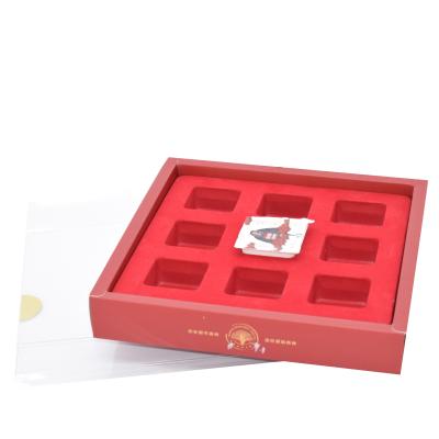 China Recycled Materials Recycled Materials Empty Delicate Packaging With Hand Gift Food Snacks Gift Box Clear Lid for sale