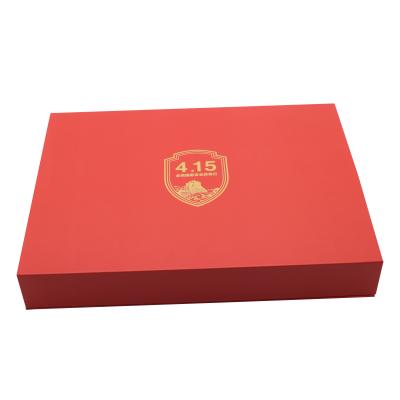 China Recyclable Magnetic Gift Box Wholesale Custom Logo For Clothes Box Closing Packaging Box For Gift Packaging for sale