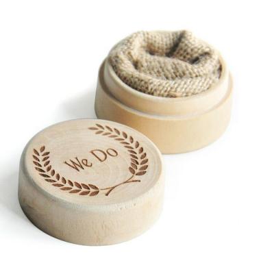 China Small Round Unfinished Wholesale Wooden Mini Valentine Engagement Wooden Ring Boxes for sale