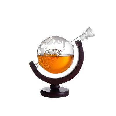 China Hand Blown Factory Shape Sailboat Vodka Decanter Craft Wholesale High Quality Creative Wine Bottle for sale