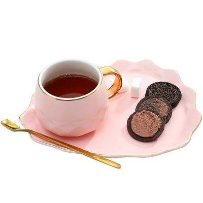 China Traditional Scandinavian style gold edge coffee and tea creative light luxury ceramic painting cup and saucer for sale