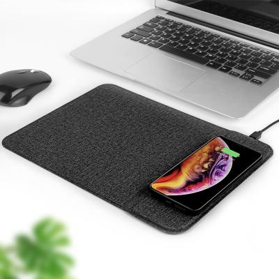 China Tablet Qi Mouse Pad PU Leather Wireless Charging Pad Wireless Charger for iPhone 12/x plus Samsung for sale