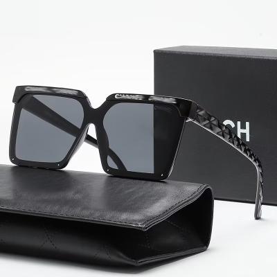 China Fashion Sunglasses Women's Sunglasses Brand Sunglasses Leisure Designer Luxury Sunglasses No Box 2288 for sale