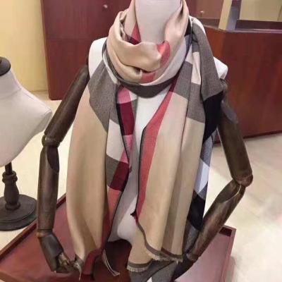 China Checked Classic Plaid Women's Fashion Scarf Luxury Brand Designer Casual Scarf for sale