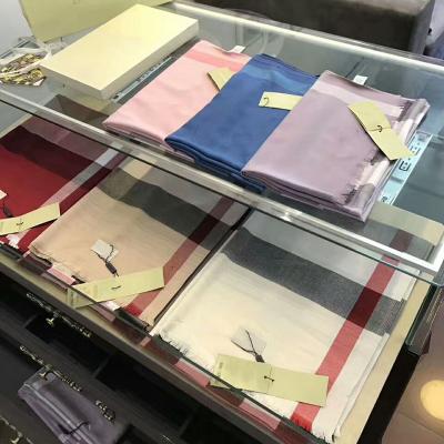 China Checked Classic Plaid Women's Fashion Scarves Brand Luxury Square Scarves Designer Casual Scarves for sale