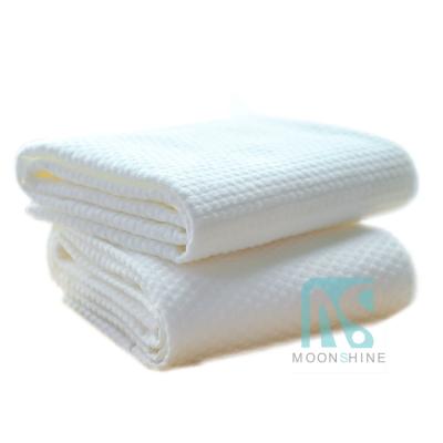 China 100% rayon nonwoven bath and beach towels wholesale disposable for body and hair dryer or for travel for sale