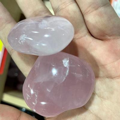 China Other Jialin Jewelry Stone Palm Crystal Stone Good Quality Natural Pink Jewelry Prizes Crystal Heart Playing Shaped Gift for sale