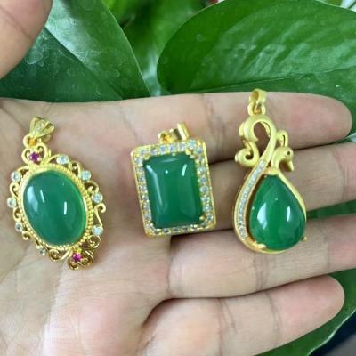 China Wholesale fashion 18k gold environmental friendly jewelry 2022 gold stainless steel necklace green jade necklace for women jewelry for sale