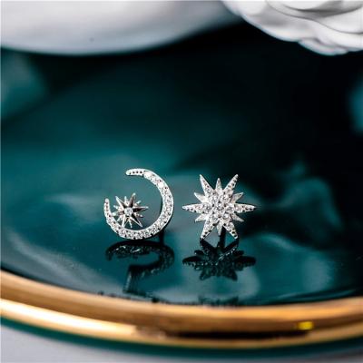 China New Cublic Romantic Simple Korea Zircon Diamond 925 Sterling Silver Moon And Star Tiny Stud Earrings For Women Jewelry for sale