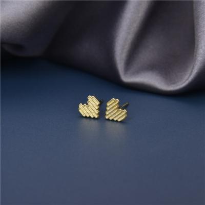 China 2022 Romantic Luxury Women's Silver 18k Gold Plated Heart Shape 925 Sterling Silver Stud Earrings Jewelry Wholesale for sale