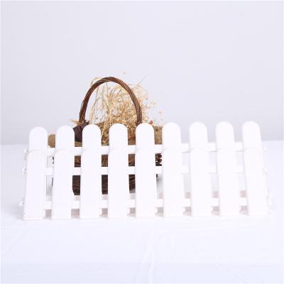 China Country Wholesale PVC White Border Plastic Fence Pots For Factory for sale