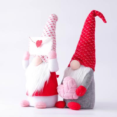 China New Handmade Film+Latex Design Valentine Felt Gnome Doll Snowman Favors For Present Valentines Day Decor for sale