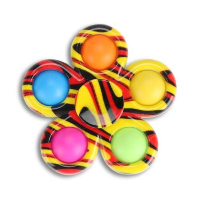 China Kids and Adults Toss 5 Sided Spinner Finger Figures Flower Spinner Toys Jump Stress Reliever Adult Toys for sale