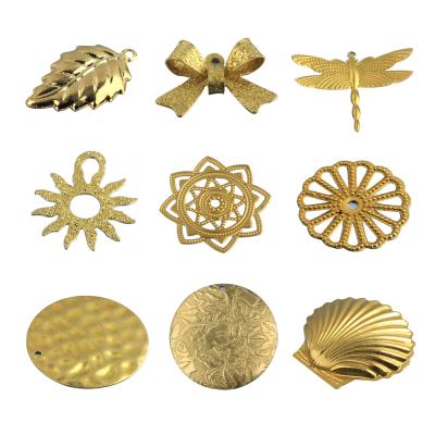 China Brass jewelry/bag/garment/shoes/etc sequin jewelry findings. - Copper Alloy Plate Flower Sequin Brass Filigree Jewelry Findings Catalog for sale