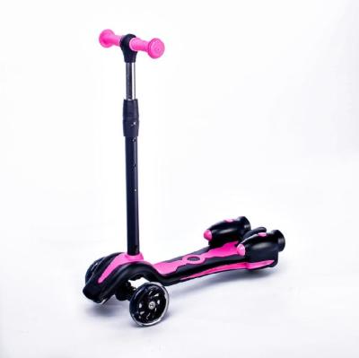 China Christmas Gift New Model Hyun Cool Spray Flame Kids Eco-friendly Material Kick Scooter for sale