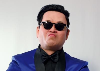 China Customized Life Size Wax Figures of Korea Famous Star PSY Male Resin Modern Statues for sale