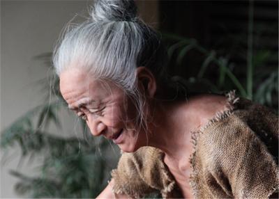 Chine Chiffres de cire grandeur nature de poly résine de dames âgées de musée de célébrités à vendre