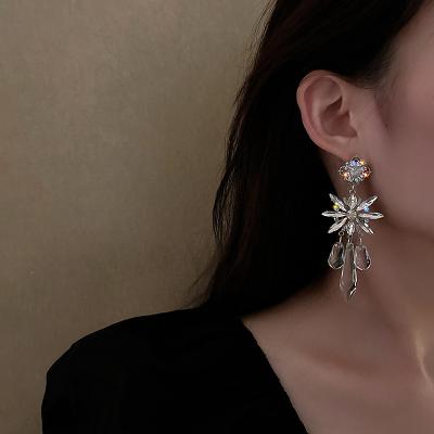 China Trendy jewelry fashion 925 needle silver diamond flower crystal earrings long shape personality for sale