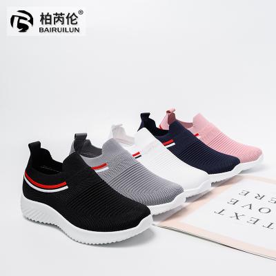 China New Design Durable Spring Knocks Running Lightweight Breathable Women's Knitted Casual Shoes for sale