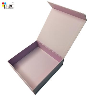 China Custom Handmade Matt Lamination Folding Paper Gift Magnetic Closure Boxes with Glossy UV Coating Logo for sale